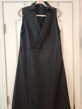 Black V-neck Sleeveless Collared Wrap-Front Dress Midi Length XL Goth Minimalist